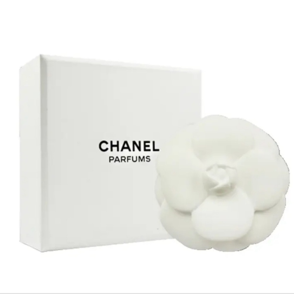 Chanel Parfums scented diffuser ⭐️⭐️⭐️⭐️⭐️new in box ceramic material